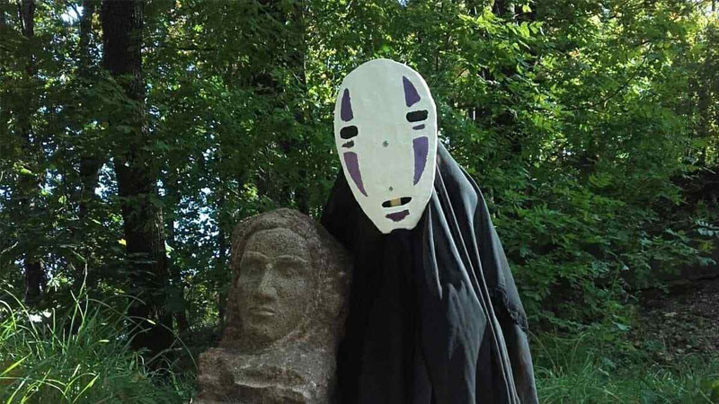 Ảnh ma hài hước với phong cách chibi hoặc hoạt hình