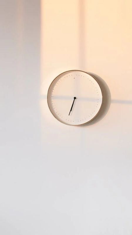 Ảnh màn hình điện thoại minimalist với họa tiết đường kẻ