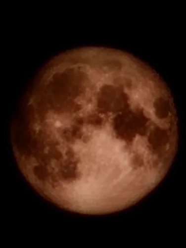 ảnh mặt trăng rõ nét từ điện thoại Samsung sau khi xử lý AI