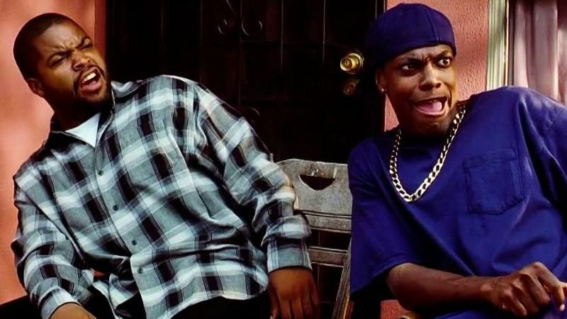 Ảnh meme &quot;anh da đen&quot; Khaby Lame với biểu cảm &quot;cạn lời&quot;