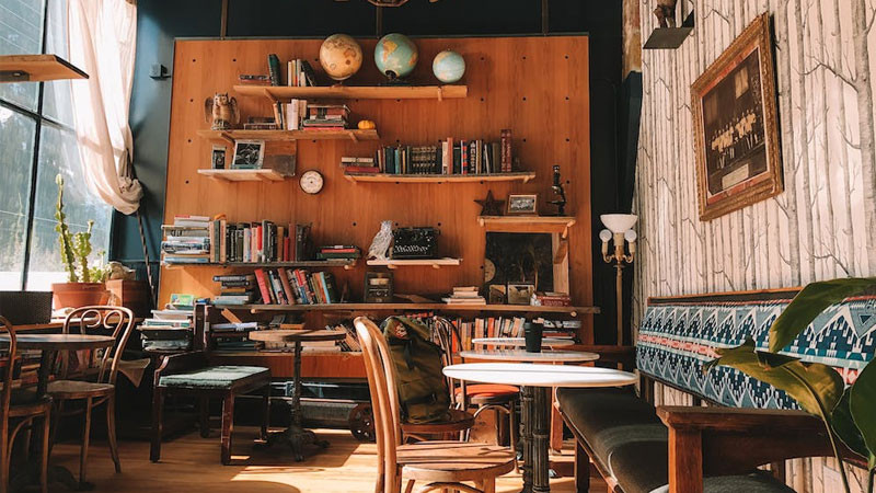 Ảnh nền đẹp sách và cà phê buổi sáng