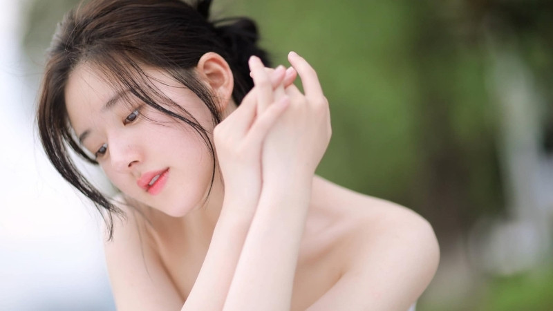 Ảnh nữ đẹp - Diễn viên Triệu Lộ Tư với vẻ ngoài đáng yêu