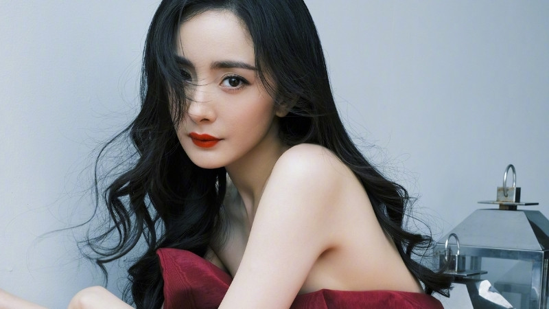 Ảnh nữ diễn viên Dương Mịch với khí chất ngôi sao