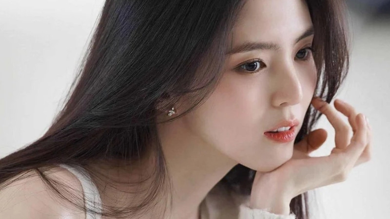 Ảnh nữ diễn viên Han So-hee với đường nét cuốn hút