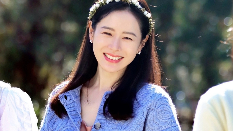 Ảnh nữ diễn viên Son Ye-jin, nổi tiếng với vẻ đẹp tự nhiên