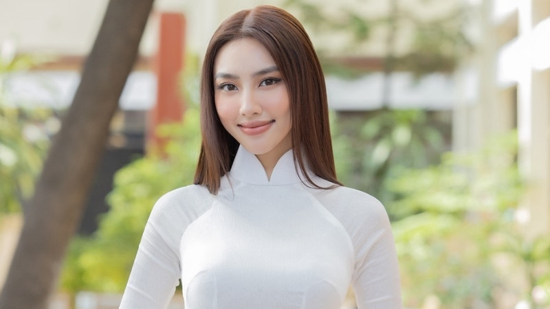 Ảnh nữ Hoa hậu Nguyễn Thúc Thùy Tiên đầy cuốn hút