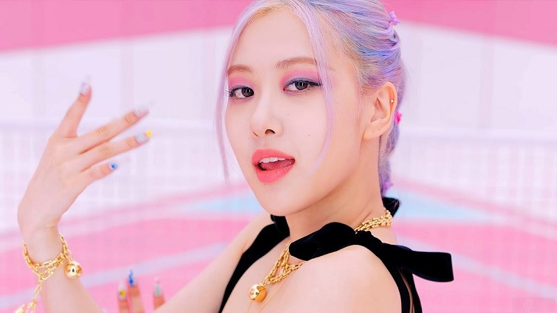 Tổng hợp ảnh Rose Blackpink đẹp và ấn tượng nhất Ảnh Rose Blackpink biểu diễn đầy năng lượng