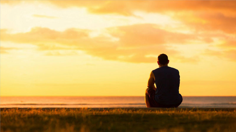 ảnh sad bãi biển vắng lúc hoàng hôn