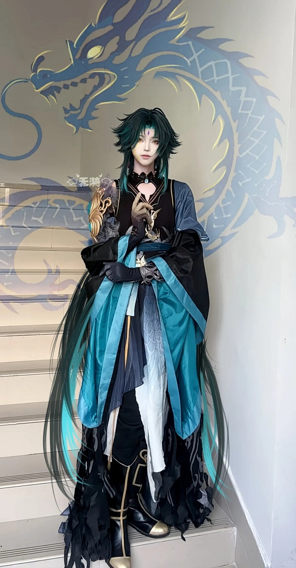 Ánh sáng được sử dụng hiệu quả để tôn lên thần thái của nhân vật