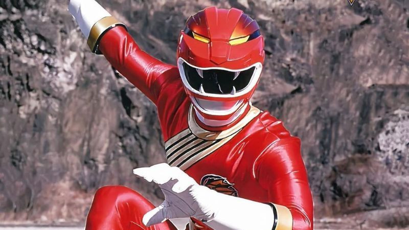 Ảnh siêu nhân Gao Đỏ với thanh kiếm Gao Saber