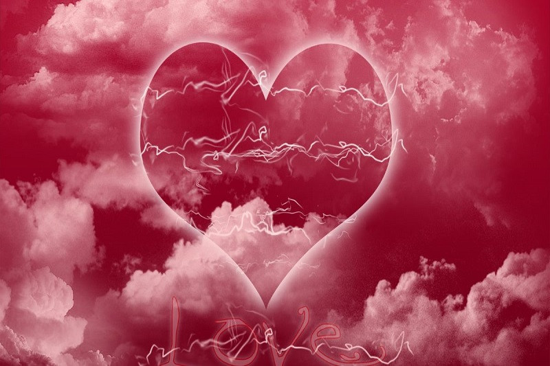 Ảnh trái tim đơn giản màu sắc tươi sáng