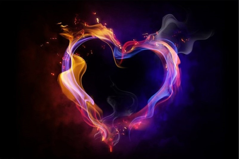 Ảnh trái tim ngầu ánh sáng xanh