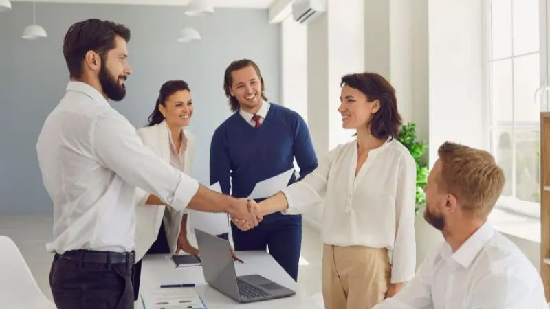 Area Sales Manager đào tạo và phát triển kỹ năng cho đội ngũ bán hàng