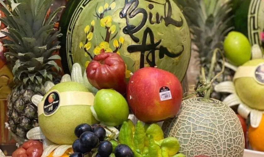 Bày biện mâm ngũ quả cân đối
