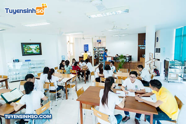 Bên trong thư viện hiện đại của Đại học Bà Rịa - Vũng Tàu, nơi sinh viên tìm kiếm tri thức và học tập