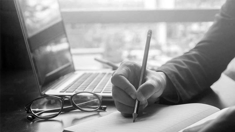 Biện pháp tu từ góp phần xây dựng phong cách sáng tạo độc đáo cho tác giả