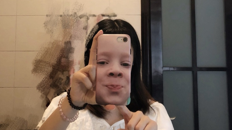 Biểu cảm hài hước khi phải thức khuya ôn thi