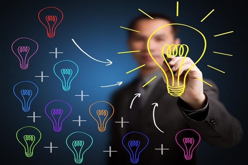 Biểu tượng bóng đèn thể hiện việc lên ý tưởng sáng tạo cho bước khởi đầu kinh doanh online