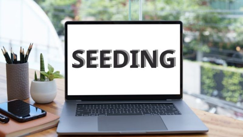 Biểu tượng cảm xúc và chia sẻ, minh họa giai đoạn Seeding tạo giá trị cảm xúc và thảo luận cộng đồng