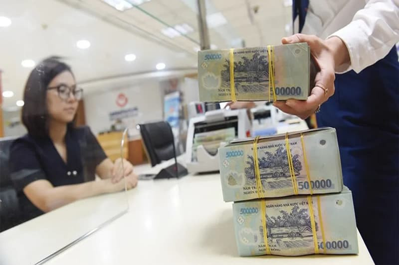 Biểu tượng hoặc hình ảnh minh họa lợi ích của chứng chỉ tiền gửi: an toàn, lãi suất cao và cố định