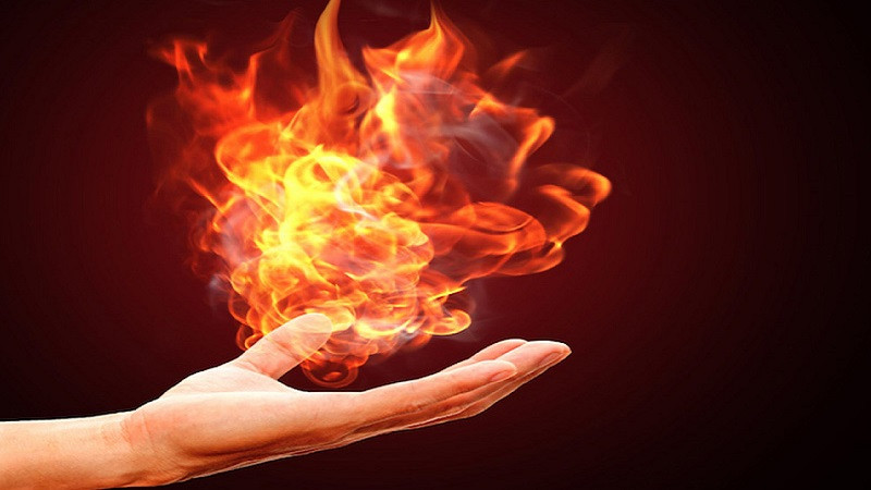 Biểu tượng mệnh Hỏa, đại diện cho lửa, nhiệt huyết và sự biến đổi