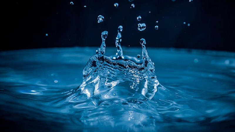 Biểu tượng mệnh Thủy, thể hiện sự mềm mại, linh hoạt như dòng nước