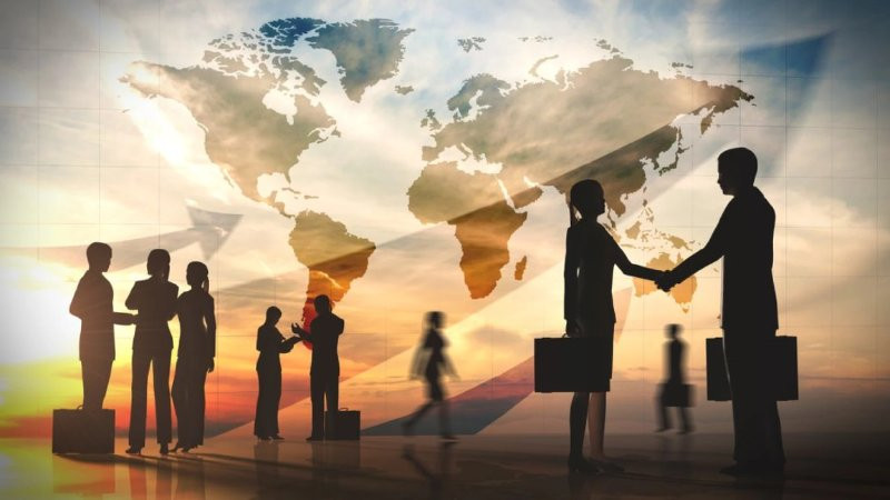 Biểu tượng về nhu cầu kỹ năng công nghệ cao và khoảng cách trình độ nhân lực, một thách thức của toàn cầu hóa