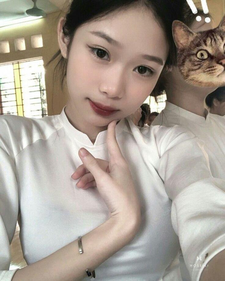 Bức ảnh gái xinh tự sướng với filter nhẹ nhàng giữ nét tự nhiên