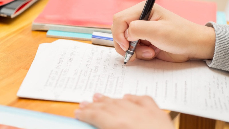 Cả IELTS và TOEFL đều đánh giá toàn diện 4 kỹ năng tiếng Anh