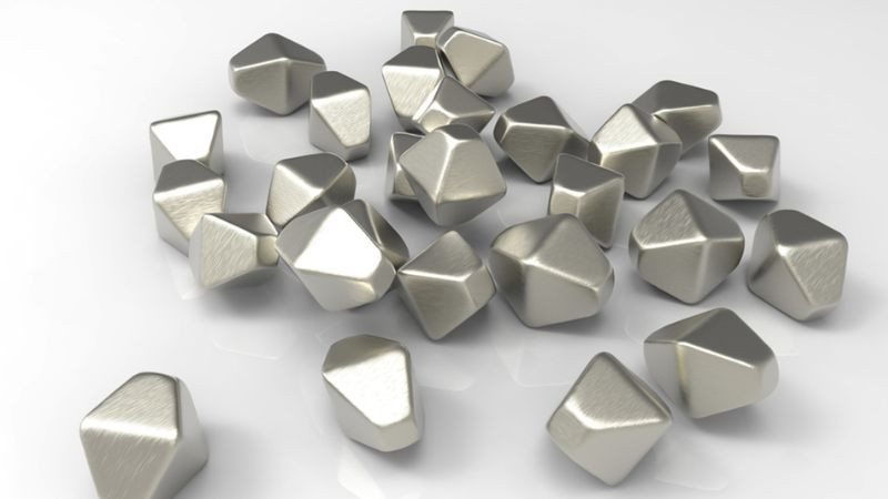 Các bộ phận kim loại Titan dạng thanh, ống và đai ốc, minh họa độ bền và tính linh hoạt trong chế tạo