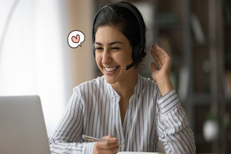 Các mục đích sử dụng phổ biến của tai nghe Headset (gaming, làm việc) và Headphone (nghe nhạc)