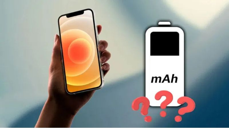 Các thiết bị điện tử như điện thoại, laptop thể hiện tầm quan trọng của dung lượng pin mAh