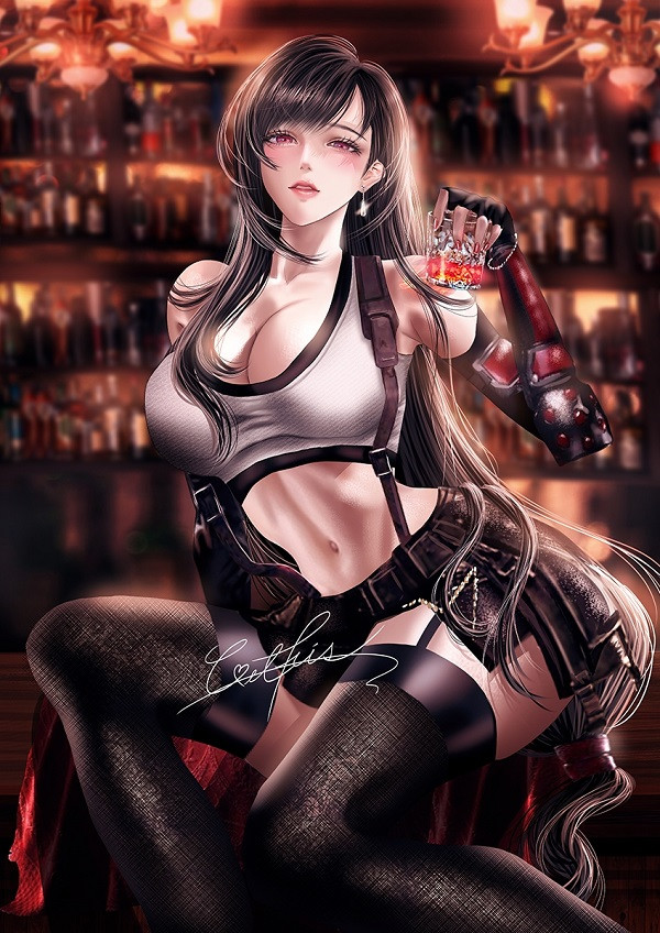 Cận cảnh chi tiết áo crop top đầy tinh tế của Tifa