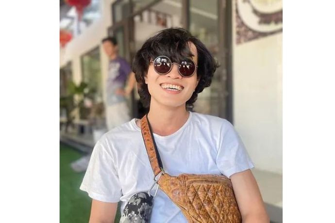 Chân dung họa sĩ trẻ nổi tiếng Việt Nam Nguyễn Phạm Đình Tuấn