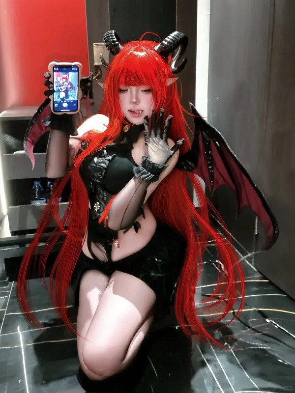 Chân dung nàng cosplay anime girl khiến tim loạn nhịp