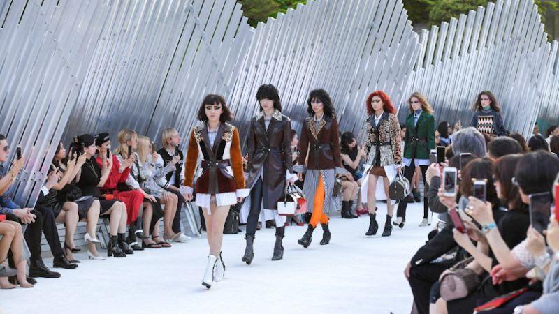 Chàng trai với phong cách &quot;cool ngầu&quot;