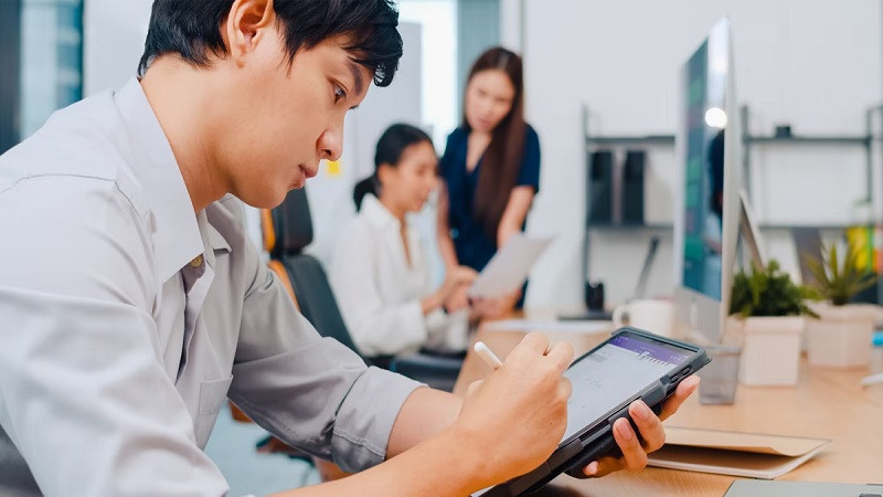 CFA là gì? Chứng chỉ Phân tích Đầu tư Tài chính Toàn cầu Chứng chỉ CFA mở ra cơ hội kết nối và làm việc trong mạng lưới tài chính toàn cầu