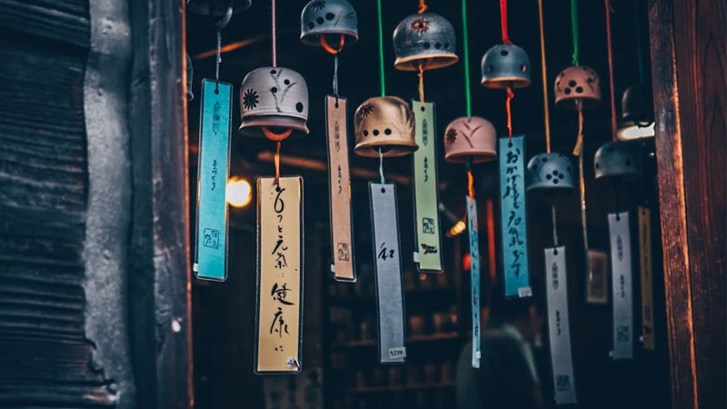 Chuông gió thủy tinh với màu sắc trong suốt, tinh khiết và thanh thoát