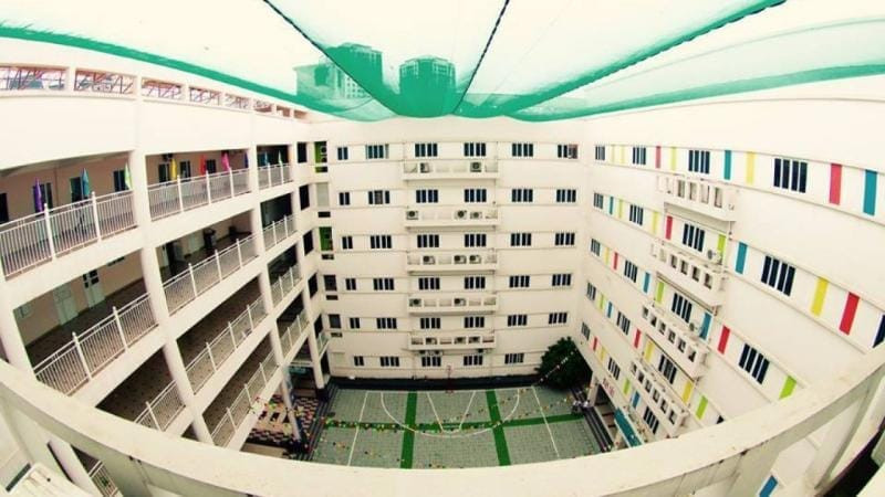 Chương trình học khác biệt giữa hai loại trường