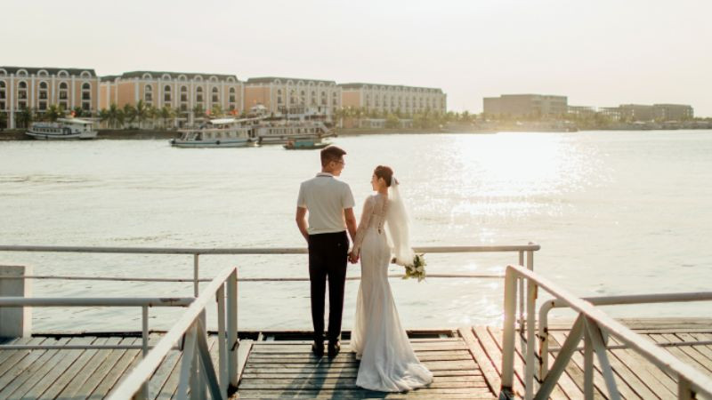 Chụp ảnh cưới đẹp trên Vịnh Hạ Long