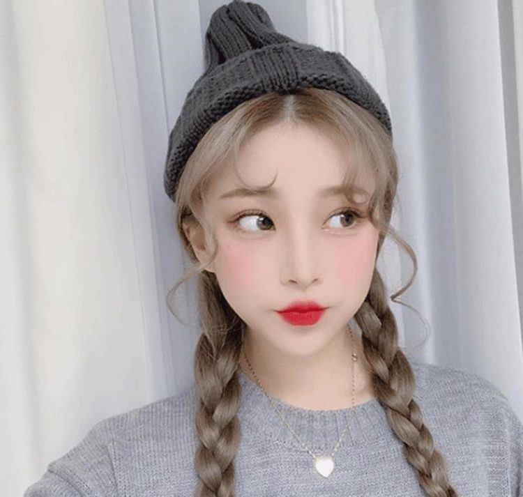 Cô gái Hàn Quốc được ví như búp bê