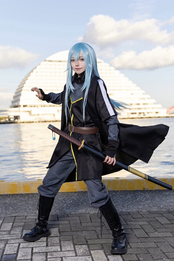 Cosplay Rimuru trong phiên bản nữ cực kỳ xinh đẹp và cuốn hút