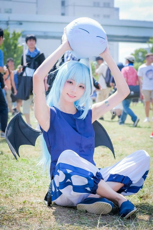 Cosplay Rimuru với thần thái &quot;thần sầu&quot; đến từng nét mặt