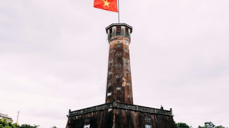 Cột cờ Hà Nội uy nghiêm