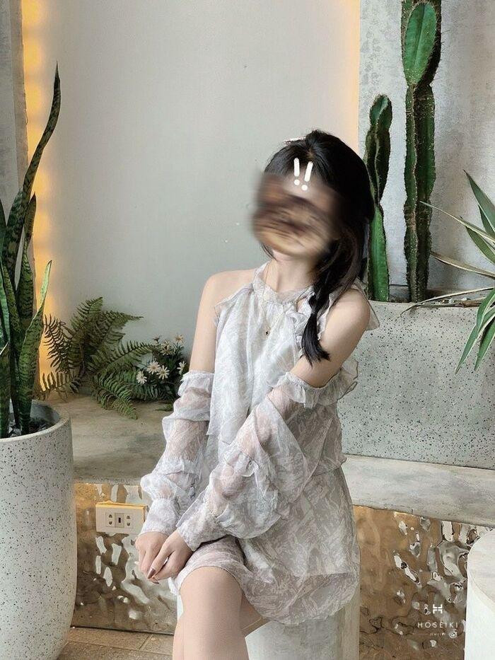 dáng vẻ thanh thoát ảnh che mặt