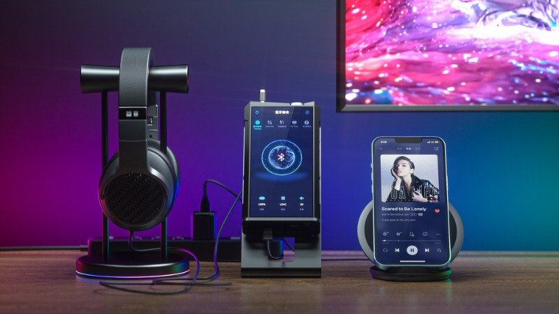 Điện thoại thông minh Samsung Galaxy S series với công nghệ âm thanh Dolby Atmos và loa AKG