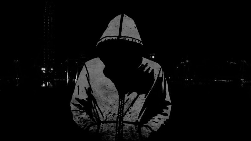 Vẻ Đẹp Vượt Thời Gian Của Ảnh Trắng Đen Gần hơn ảnh chân dung đơn sắc của người đàn ông thể hiện cảm xúc