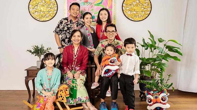 Gia đình mặc trang phục thời Dân quốc, chụp ảnh phong cách cổ điển