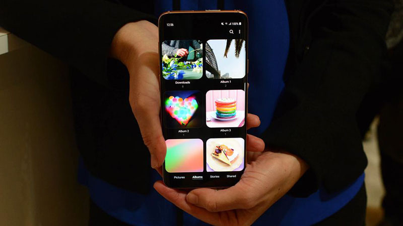 Giao diện đa nhiệm mới trên Samsung One UI với các cửa sổ ứng dụng dạng thẻ