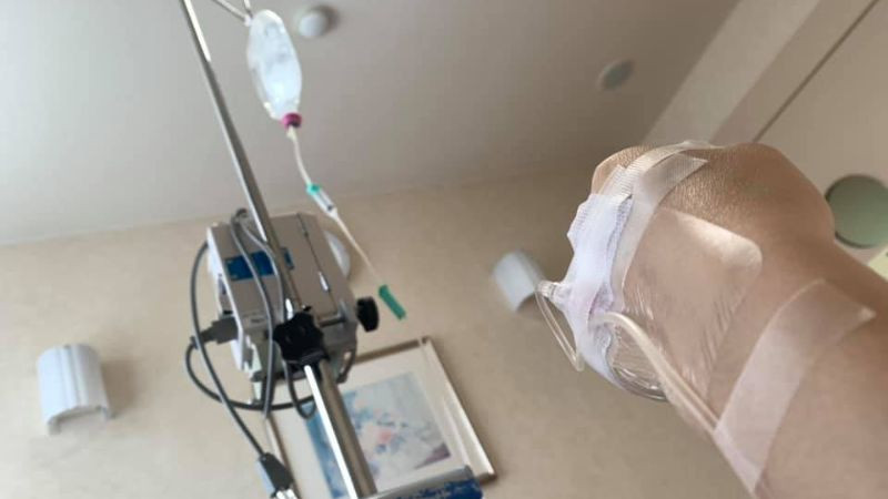 Hình ảnh bệnh nhân truyền nước tại bệnh viện